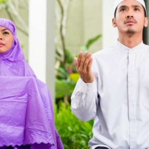 Lengkap, Hukum dan Tata Cara Mandi Junub Saat Puasa!
