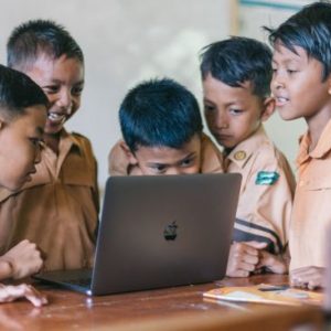 Studi: Keberhasilan Pendidikan Anak Terkait dengan Gen Orangtua