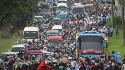 Ratusan Ribu Buruh Lanjutkan Aksi May Day di DPR dan Istora 14 Mei, Sebanyak 15 Tuntutan Siap Disampaikan