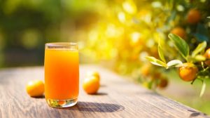 Pesan Minuman Pakai Gelas Besar, Penampakan Orange Squash Ini Jadi Sorotan
