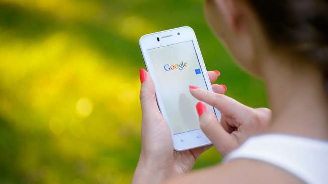 Dampak Pandemi: Pendapatan Iklan Google Bakal Turun, Facebook Berjaya