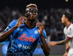 Napoli Kokoh di Puncak usai Libas Bologna 3-2