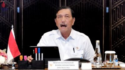 Kinerja Tiga Menteri Jokowi yang Tangani Covid-19 Disorot: Plin-plan