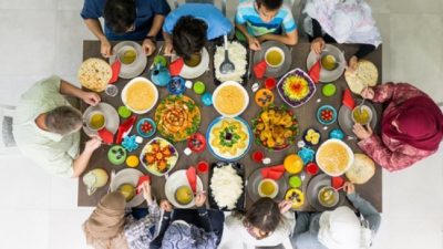 Satgas Bolehkan Bukber Tahun Ini, Tapi Dilarang Sambil Ngobrol
