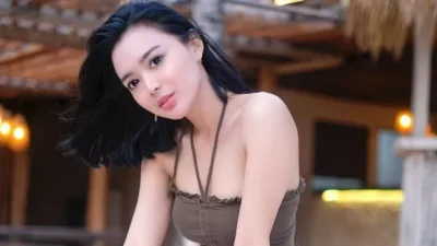 Potret Wika Salim saat Tunggangi Motor Unik, Awas Jangan Salah Fokus