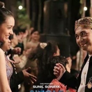 7 Rekomendasi Film Komedi Romantis Indonesia, Bikin Senyam-senyum Sendiri