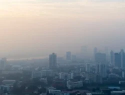 Kualitas Udara di Jabodetabek Buruk, Jokowi Singgung Aktivitas Pabrik yang Pakai Batu Bara