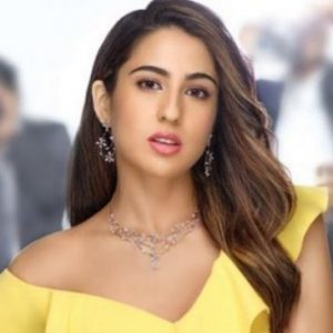 Viral Sara Ali Khan Menghindari Pintu Masuk VIP di Bandara, Langsung Banjir Pujian!