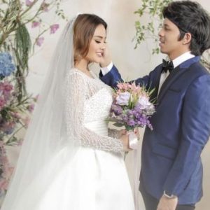 Jadi Ratu Sehari, Begini Detail Makeup dan Outfit Aurel saat Ijab Kabul