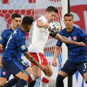 Matikan Lewandowski Kunci Slovakia Rengkuh Tiga Poin Perdana