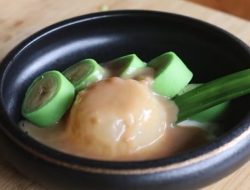 Es Pisang Ijo Karamel ala Chef Devina Hermawan, Tetap Enak Tanpa Dikukus