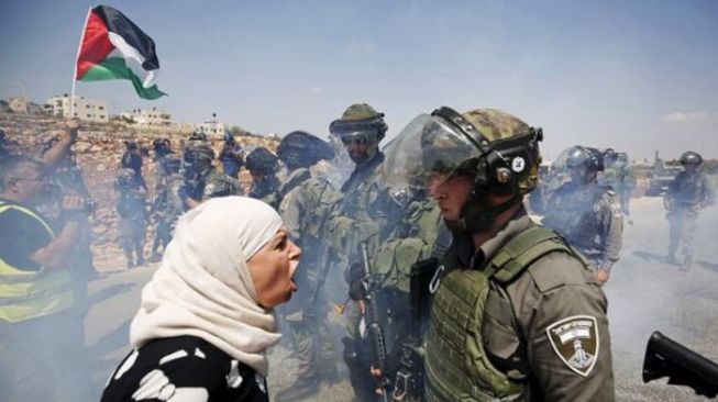 Memanas! Warga Yahudi dan Arab Keturunan Bentrok di Israel