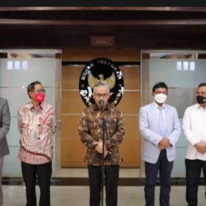 Ketua Dewan OJK Minta Perusahaan Pinjol Legal Tidak Pasang Bunga Mencekik