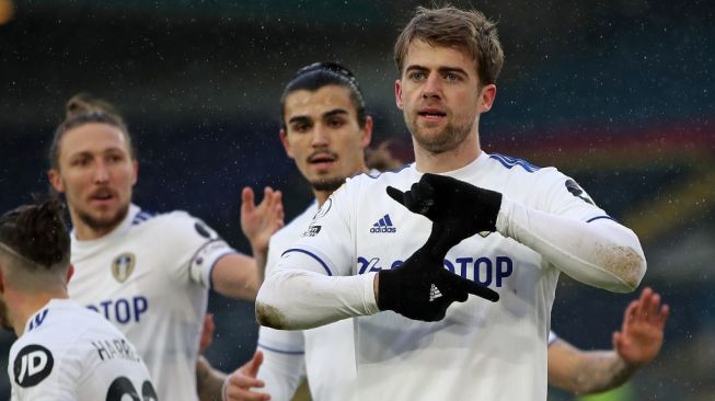 Gol Pinalti Bamford Menangkan Leeds United Vs Burnley