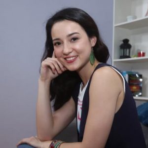 Julie Estelle, Artis Cantik Istri Pembalap David Tjiptobiantoro