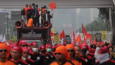 Demo Tolak Kenaikan Harga BBM, 3.000 Aparat Dikerahkan Jaga Gedung DPR