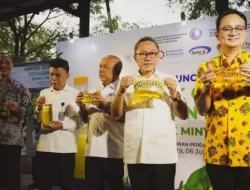 Mendag Zulhas Bagi-bagi Minyak Goreng Sambil Promosikan Anak, PAN: Bang Zul Ngerti UU, Tak Akan Abuse Of Power