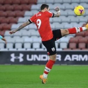 Liga Inggris, The Reds Tumbang di St Mary