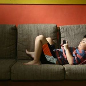 Ini Yang Harus Dilakukan Agar Anak Tidak Kecanduan Gadget