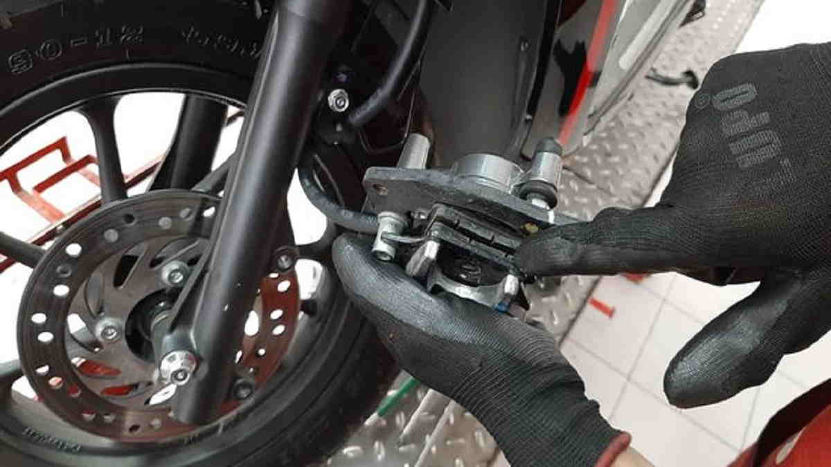 Cara Merawat Kampas Rem Motor Menurut Ahlinya