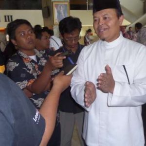 FPI Dibubarkan, Hidayat Nur Wahid Ungkit Komitmen Kemenag