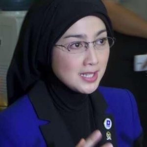Ini Profil Desy Ratnasari