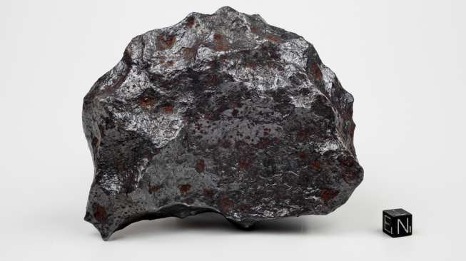Ini Kandungan Logam Meteor yang Melintas di Atas Merapi